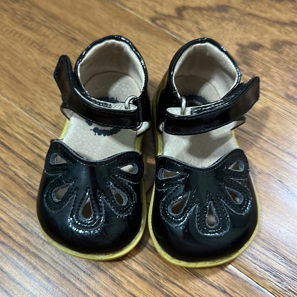 EUC Livie & Luca Size 4